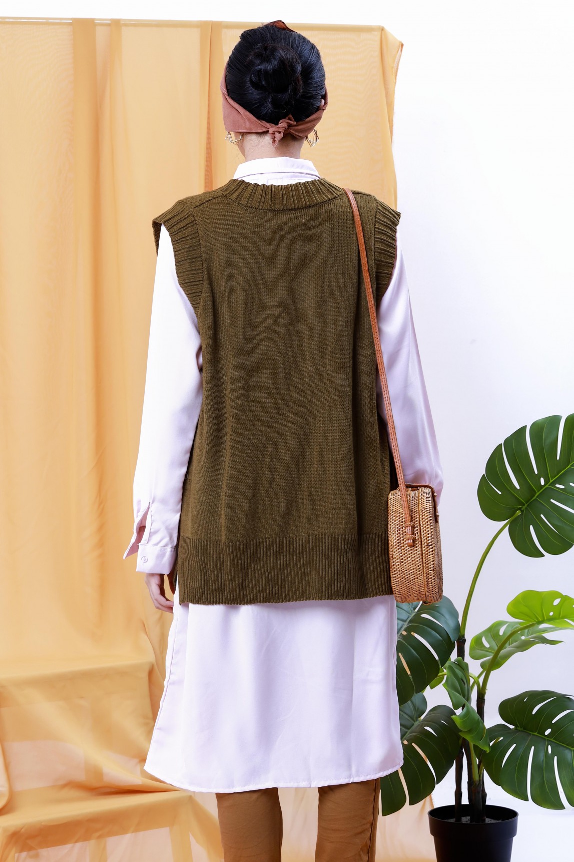 Monila Vest